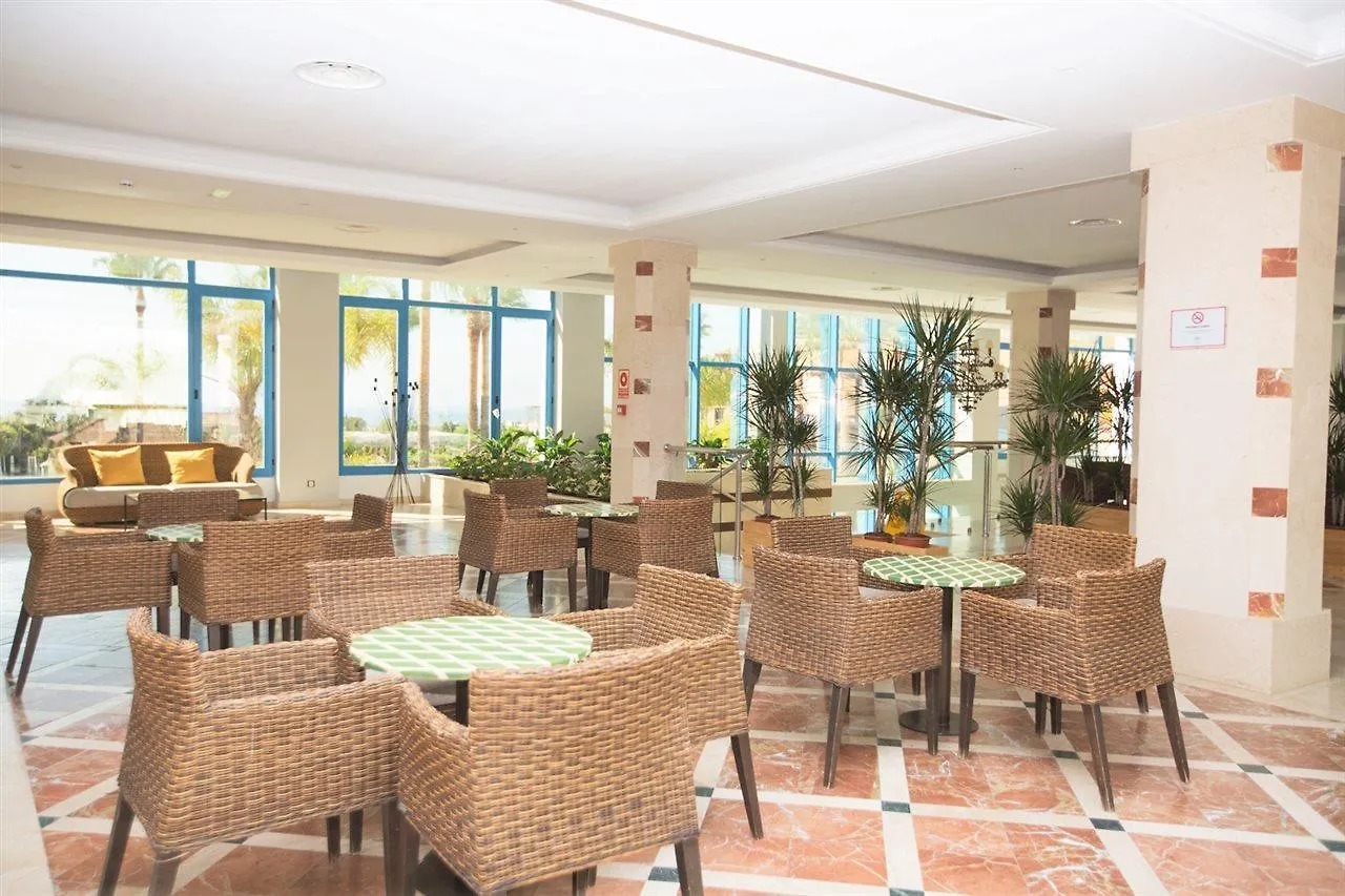 Hotel Oh Nice Caledonia エステポナ 4*,
