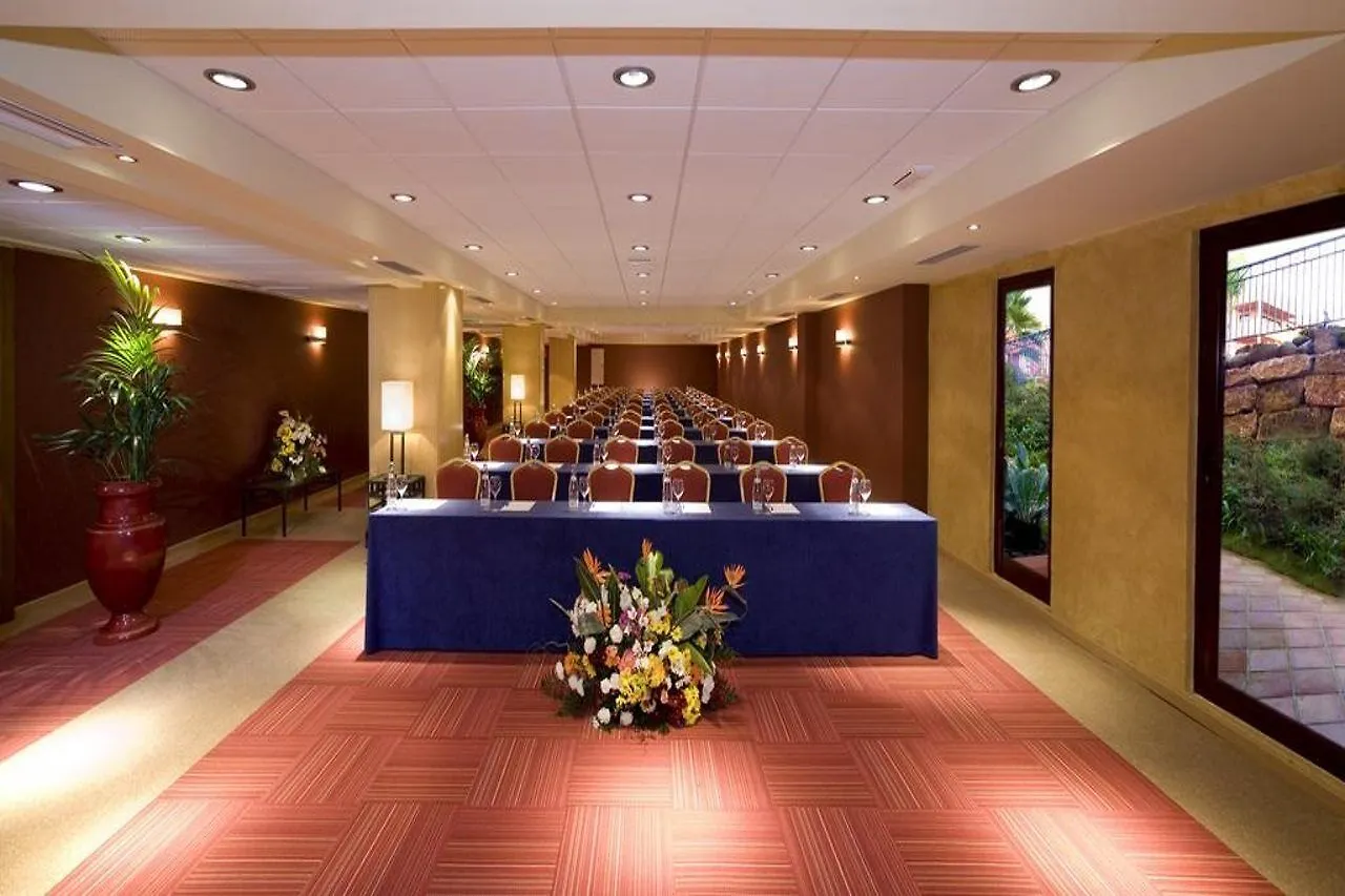 Hotel Oh Nice Caledonia エステポナ